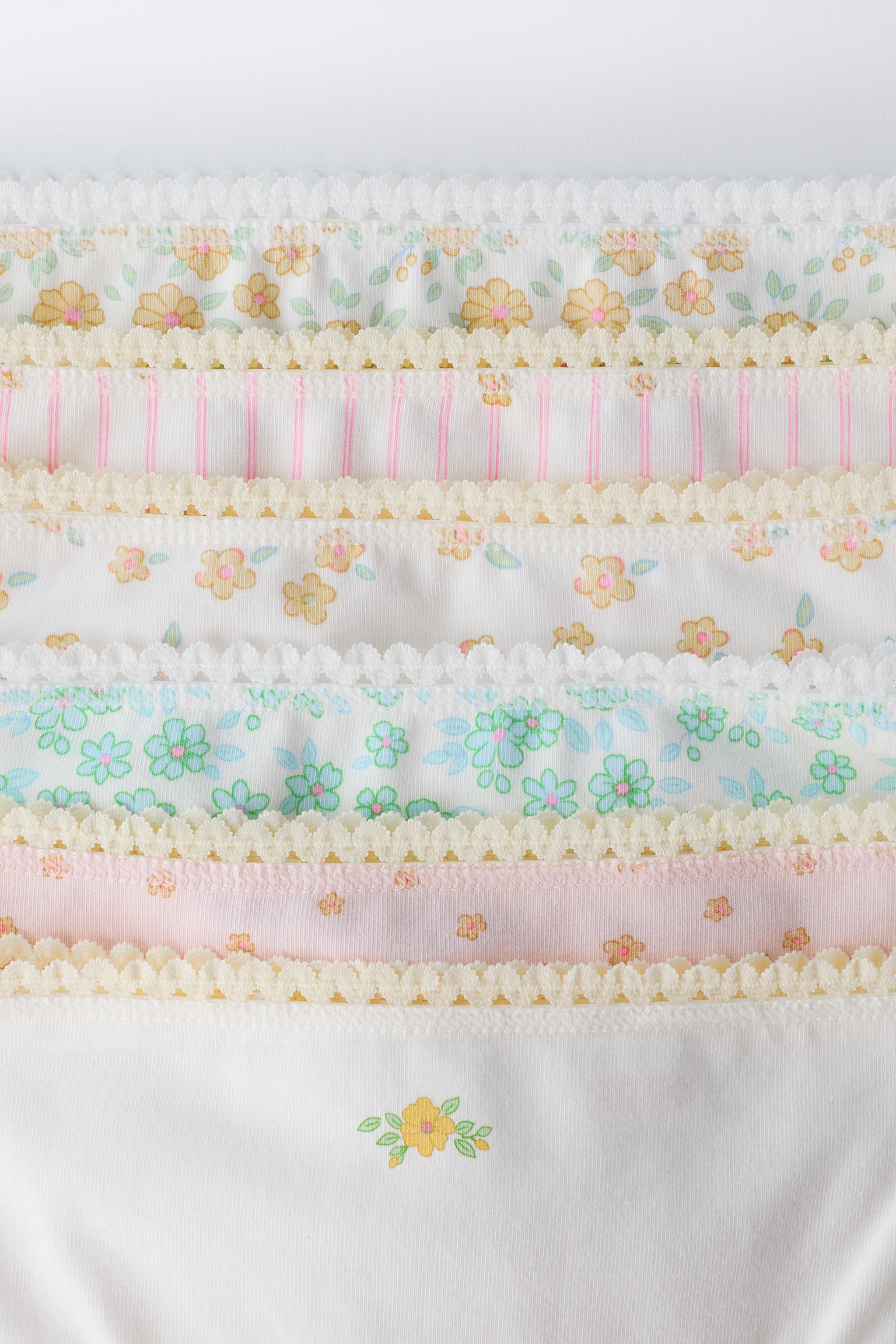 6 ANS/ LOT DE SIX CULOTTES À FLEURS